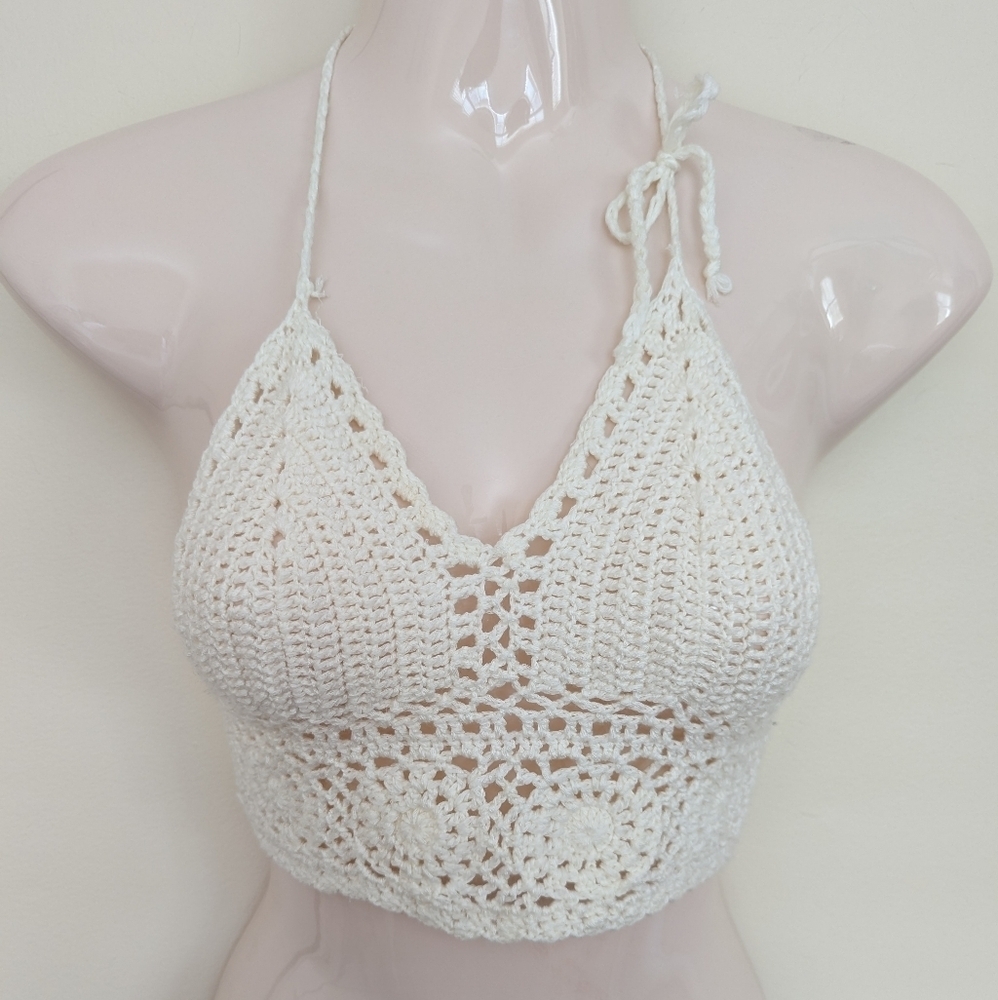 Crochet cropped halter top cream xs